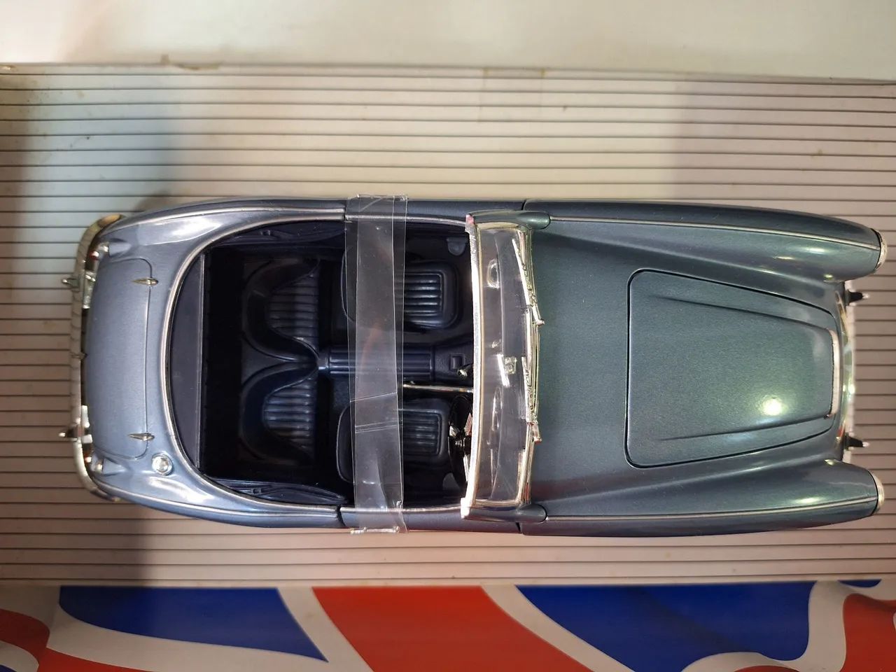 Na caixa, 1:18,  Austin-Healey 100-Six (1956) - Foto 4