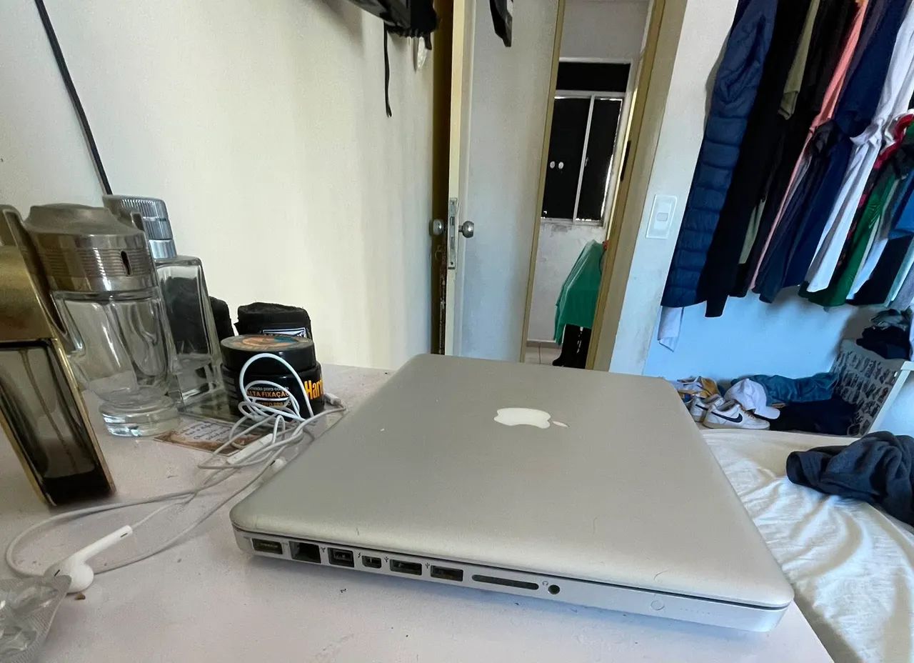 Macbook