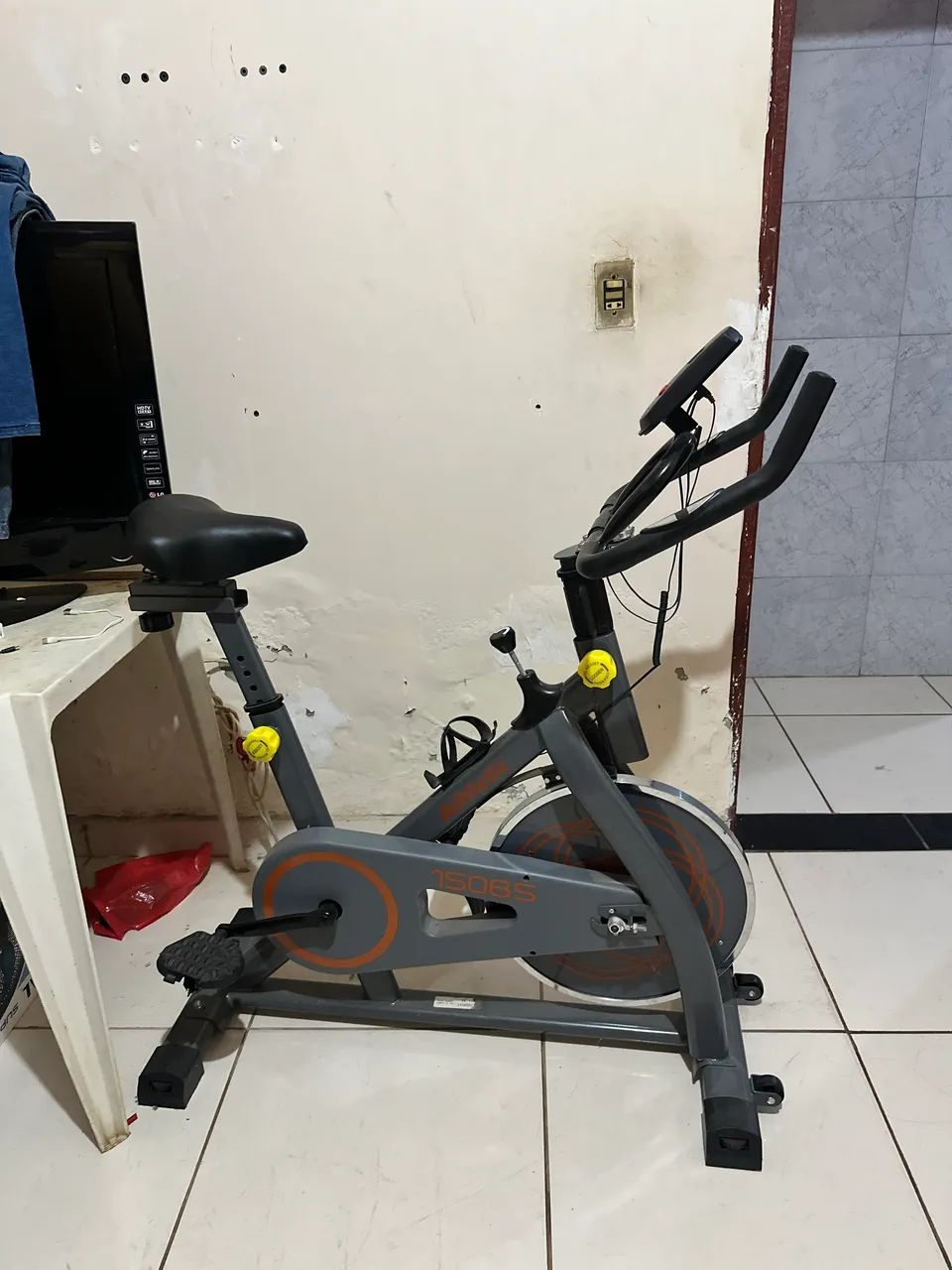 Bicicleta ergométrica seminova - Foto 2