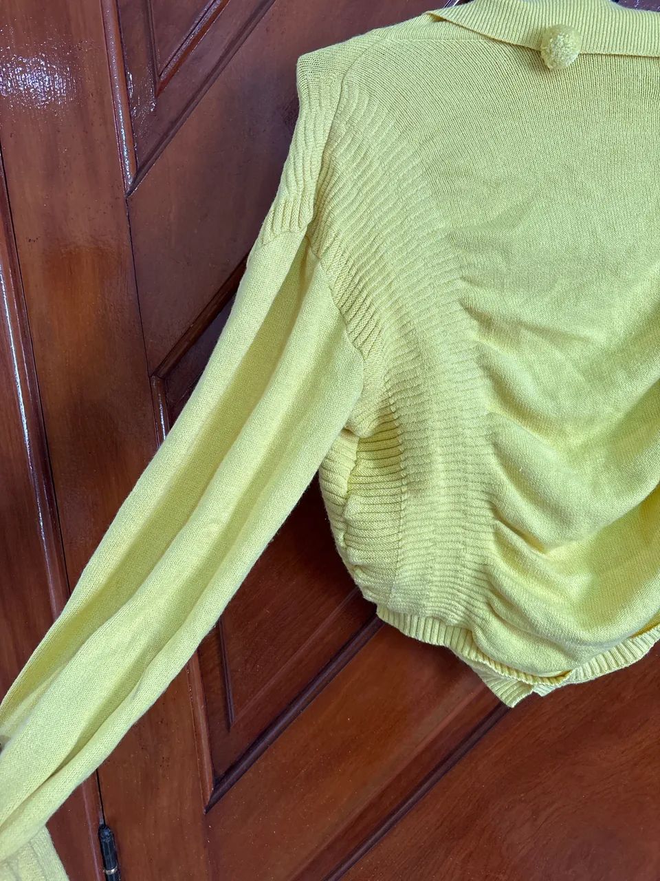 Casaco em linha amarelo TAM M - Foto 5