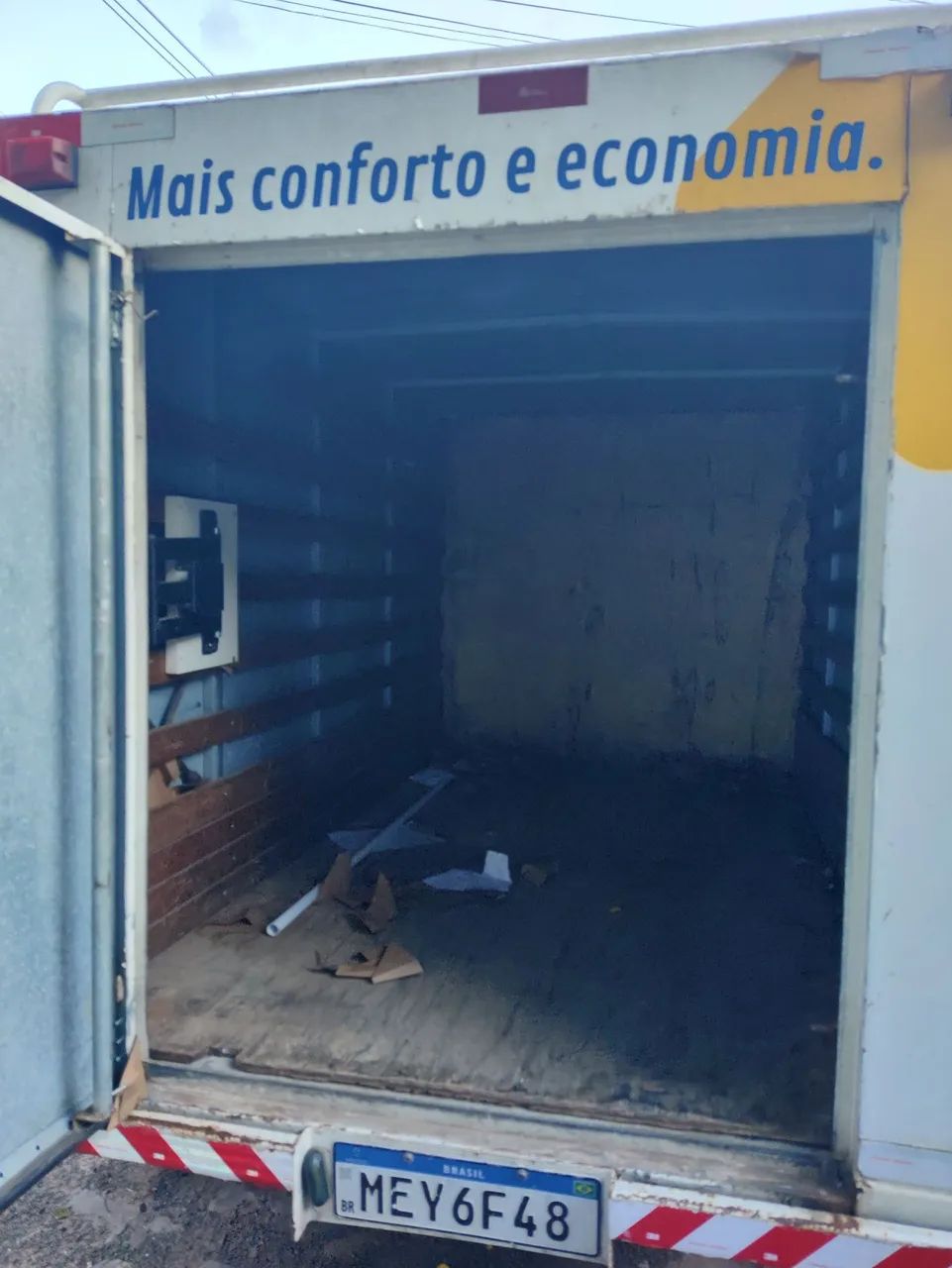 Reboque fechado 2 eixos - Foto 5