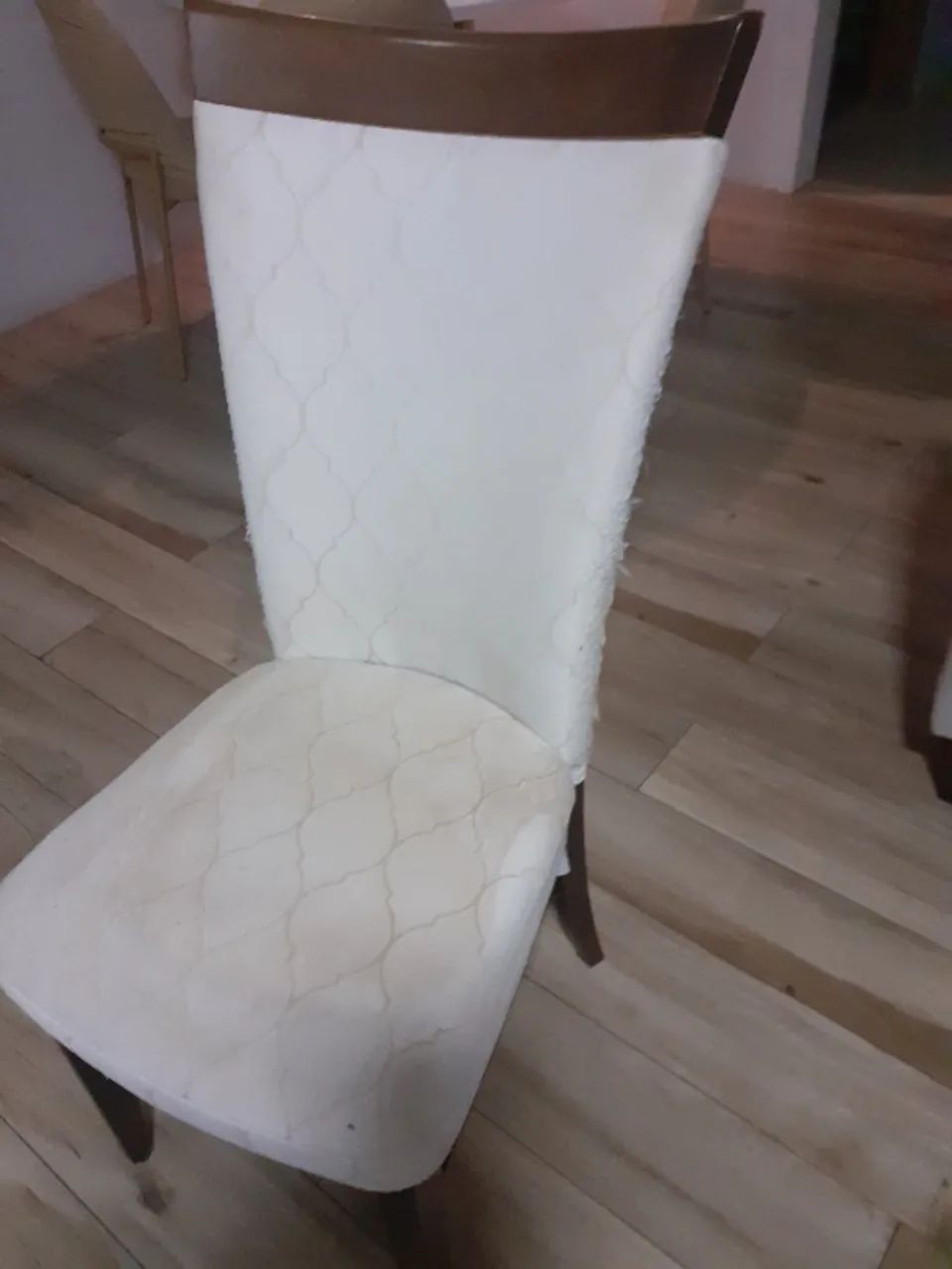 Conjunto 4 cadeiras de madeira - Foto 4