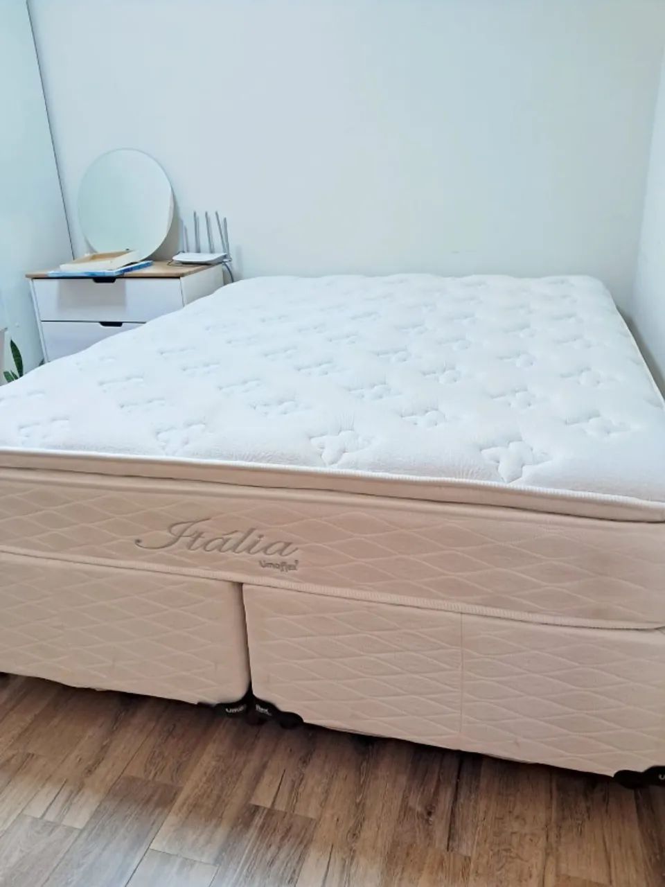 Conjunto Cama Box Queen Size Umaflex Itália com Pillow Top e Molas