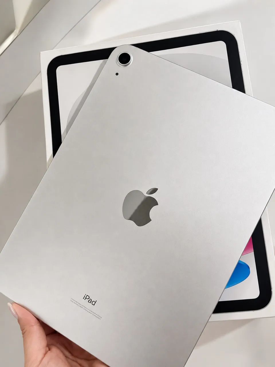 iPad 10ª Geração 64GB Prata Impecável + Caixa e Carregador - Foto 2