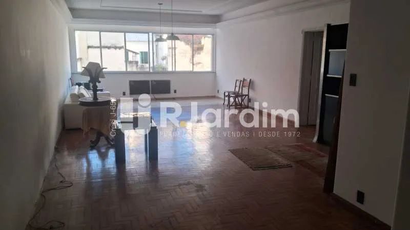 Apartamento / Residencial / Catete
