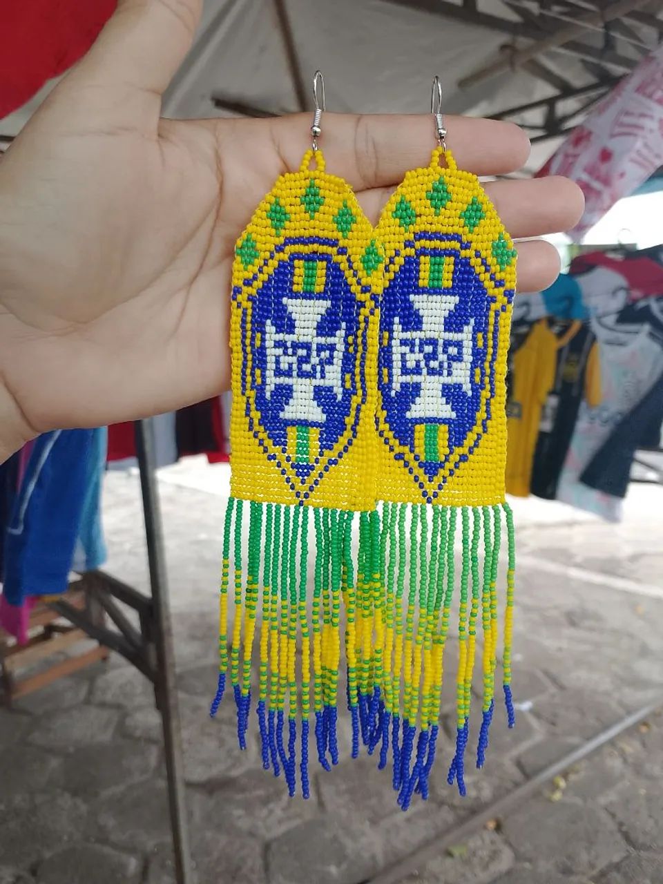 Brinco de miçangas 