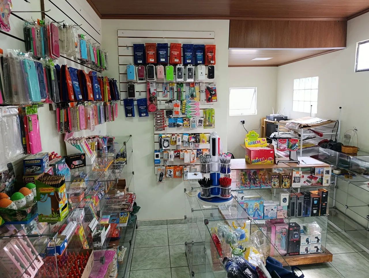 Papelaria, acessórios de celulares e brinquedos - Foto 2