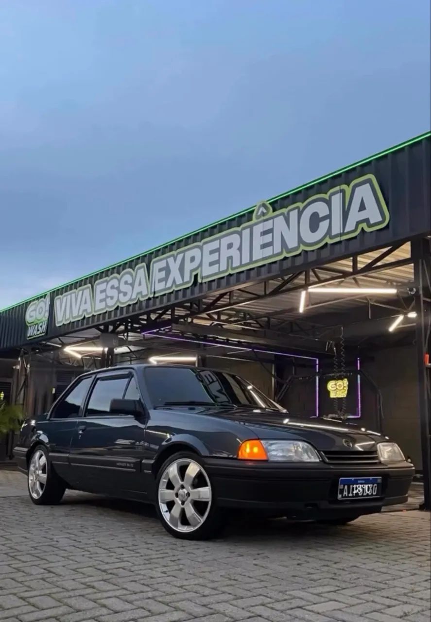 Chevrolet Monza Classic SE 2.0 /mpfi E EFI 2P E 4P 1992