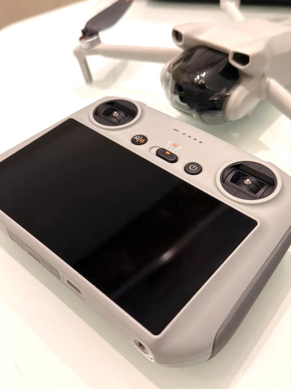 Drone DJI Mini 3 (DJI RC) + Fly More Combo Com Tela - Foto 4