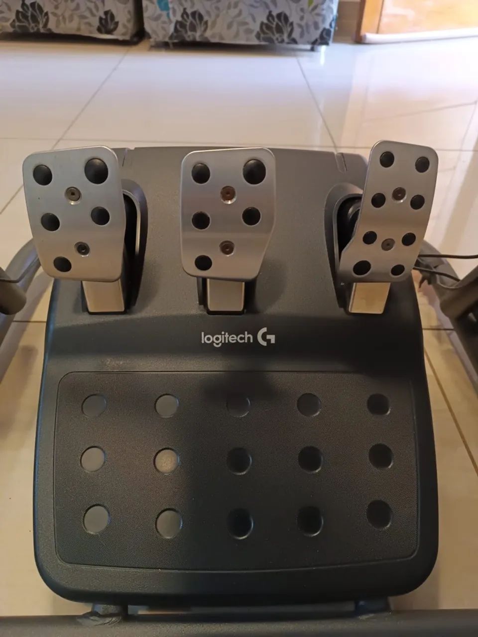 Volante Logitech G29 PS4 e PS5 com câmbio  - Foto 5