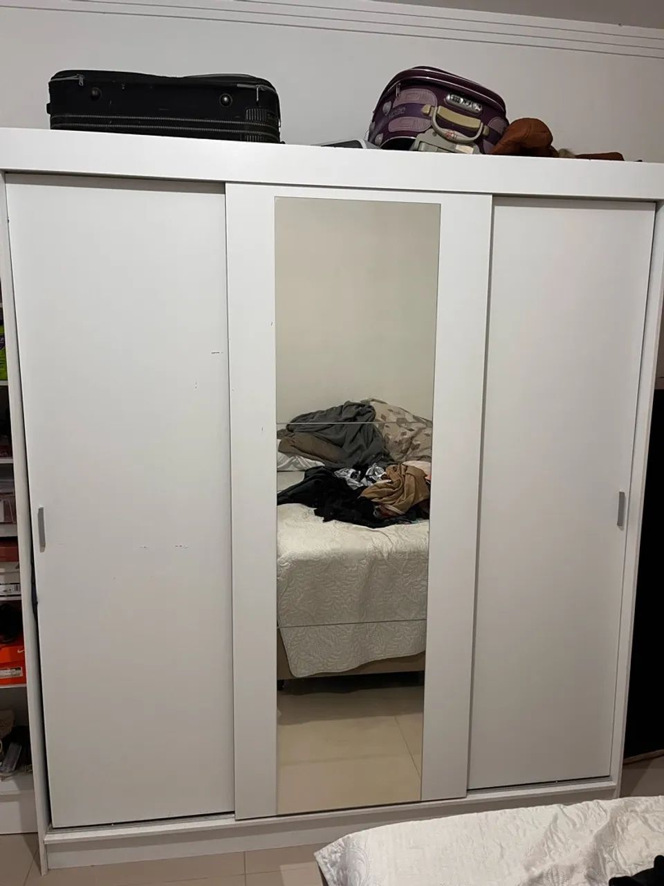 Vendo guarda roupa de correr com espelho  - Foto 3