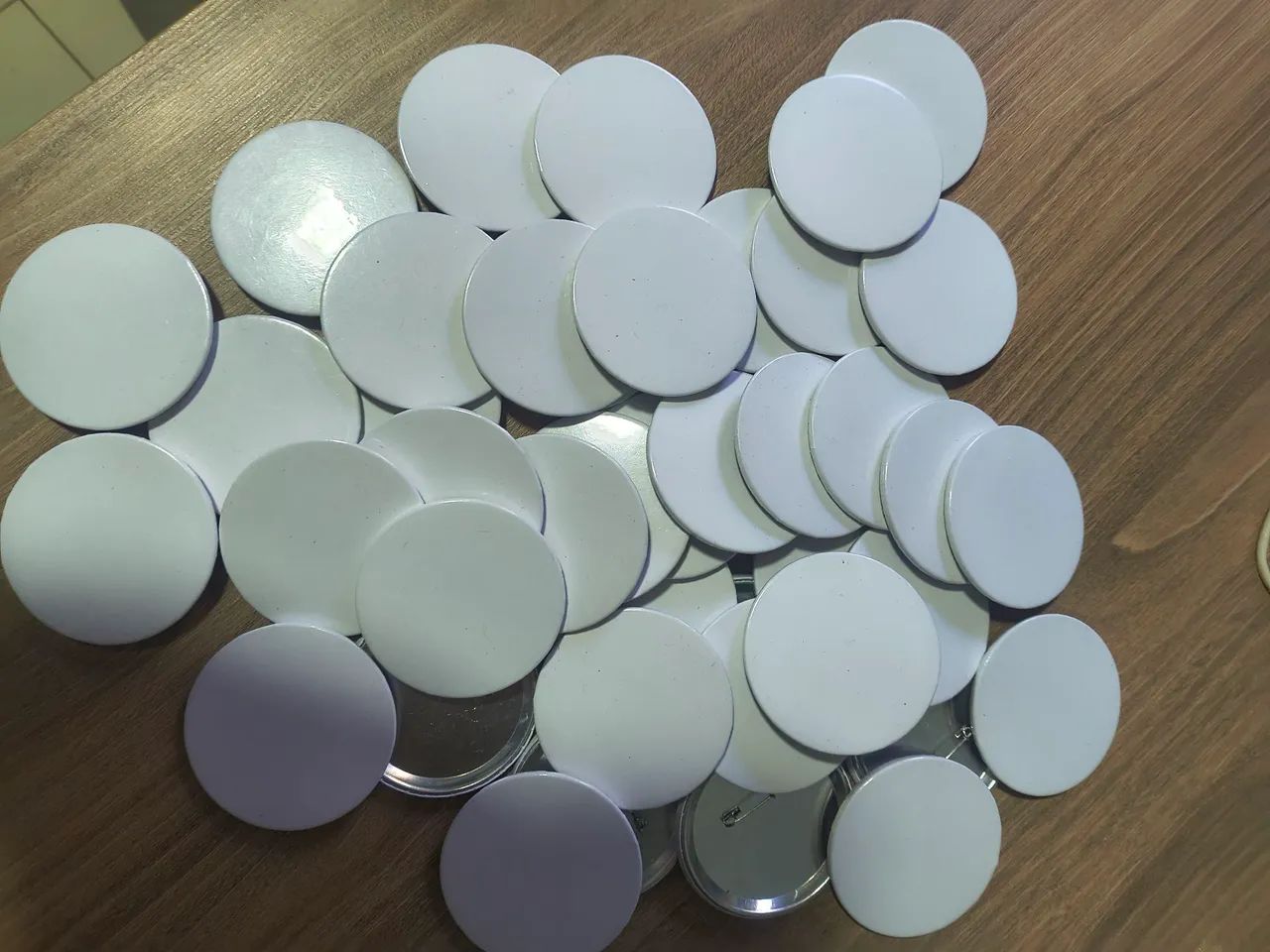 Pacote com 42 botons para sublimação 