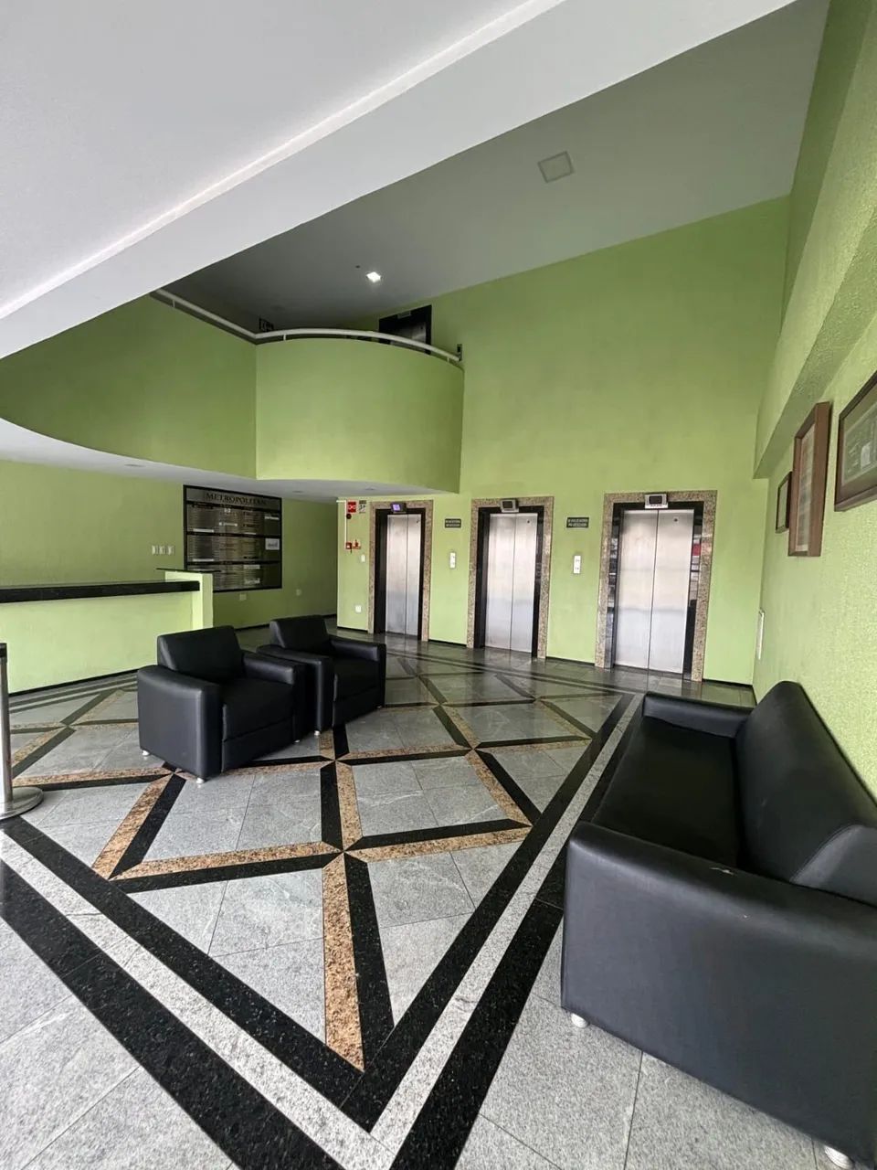 Alugo Sala Comercial  Edifício Metropolitan