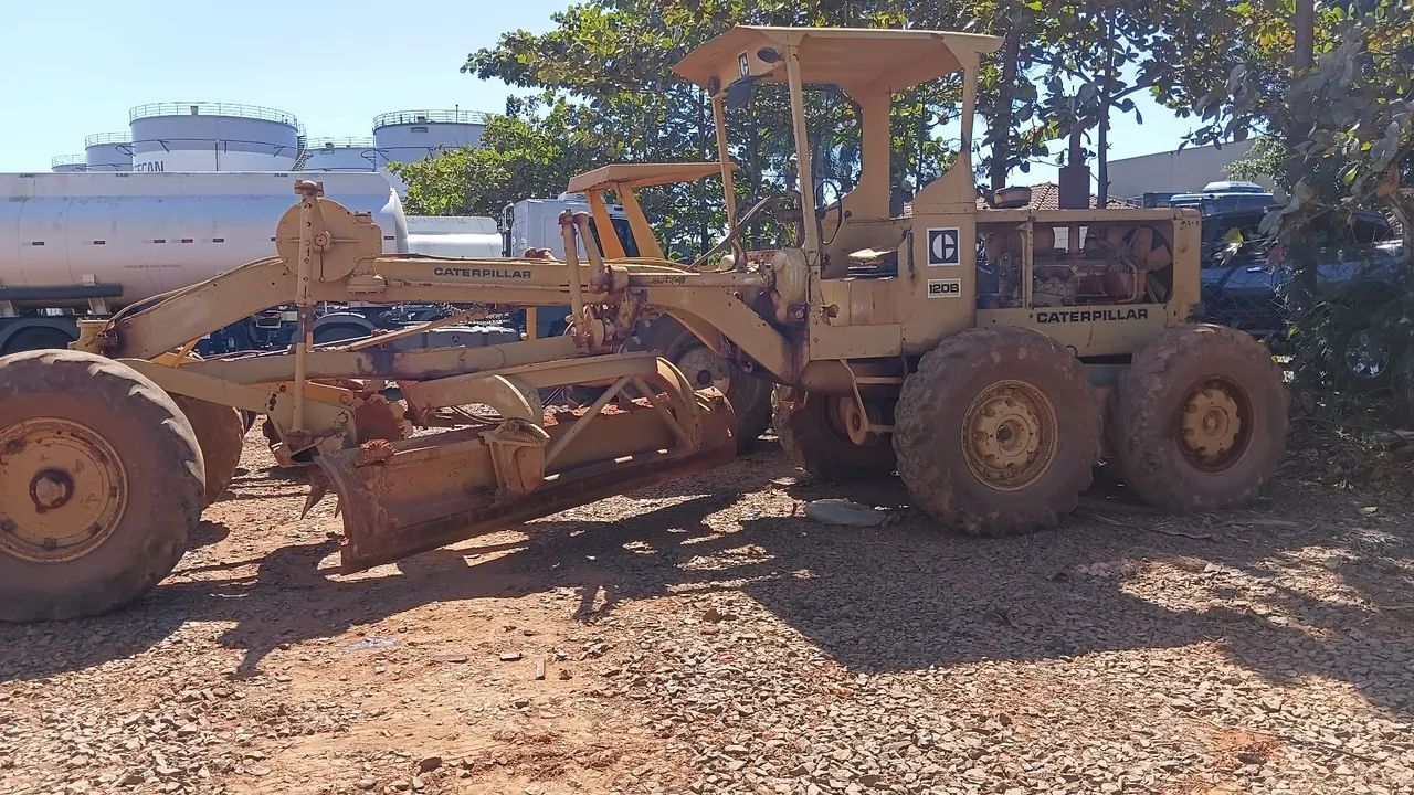 Motoniveladora 120B