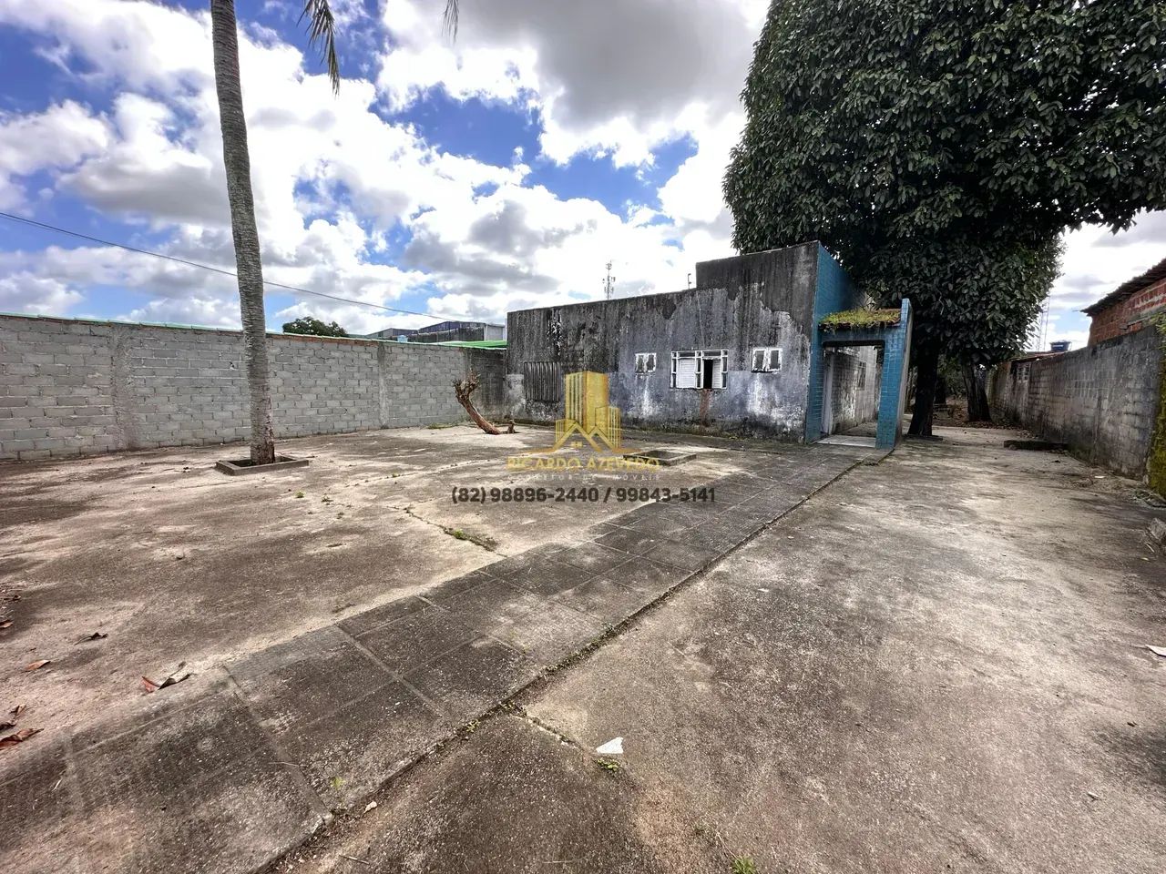 Terreno com 900m², próximo ao Aeroporto. Registrado