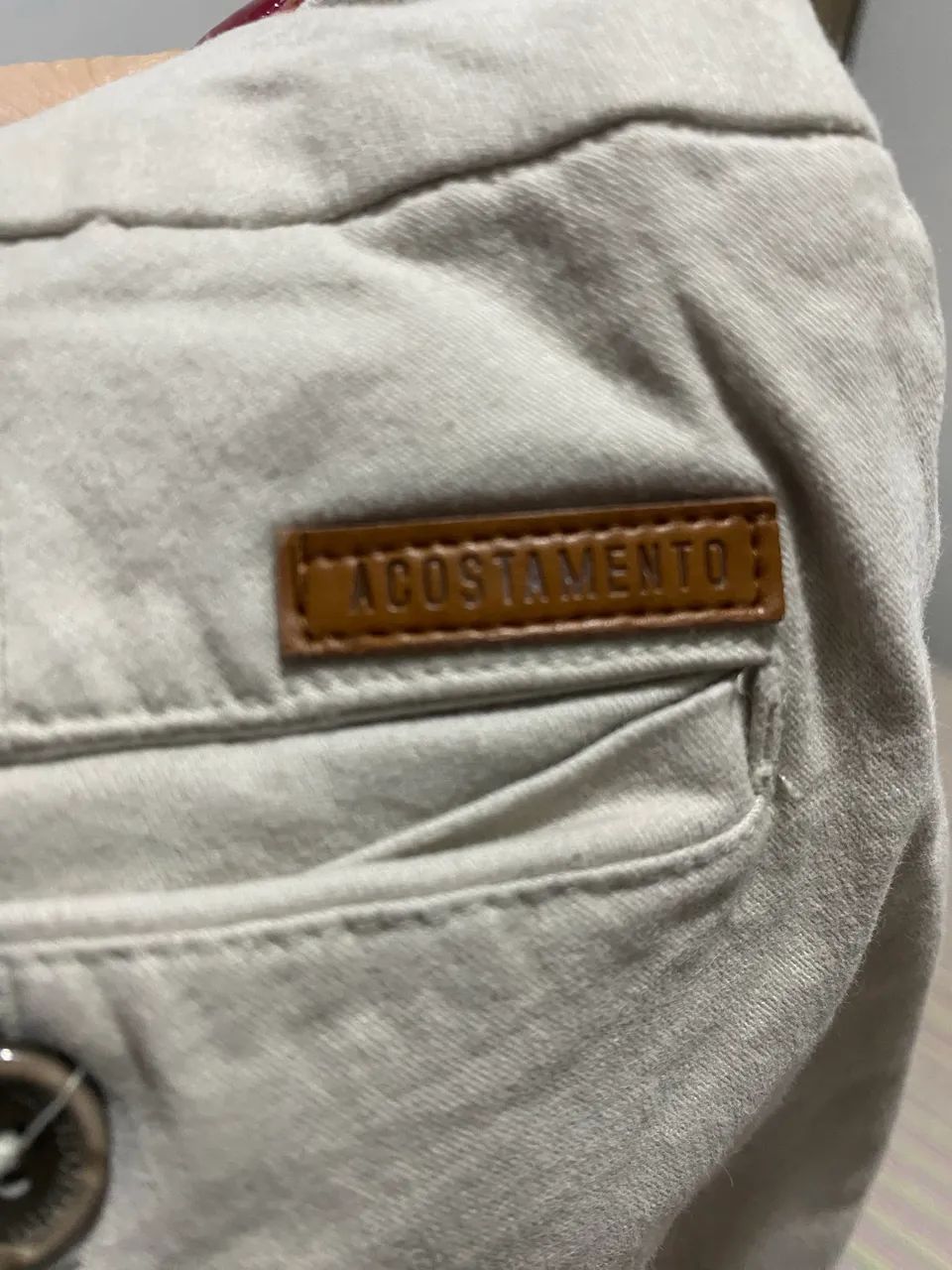 Calça social bege masculina marca acostamento - Foto 2