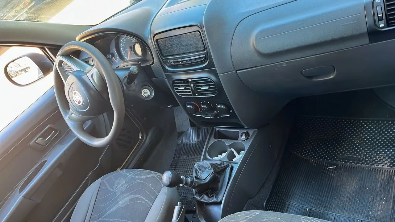 Fiat Strada Working Hard 1.4 Fire Flex 8V CE 2017 - Foto 2