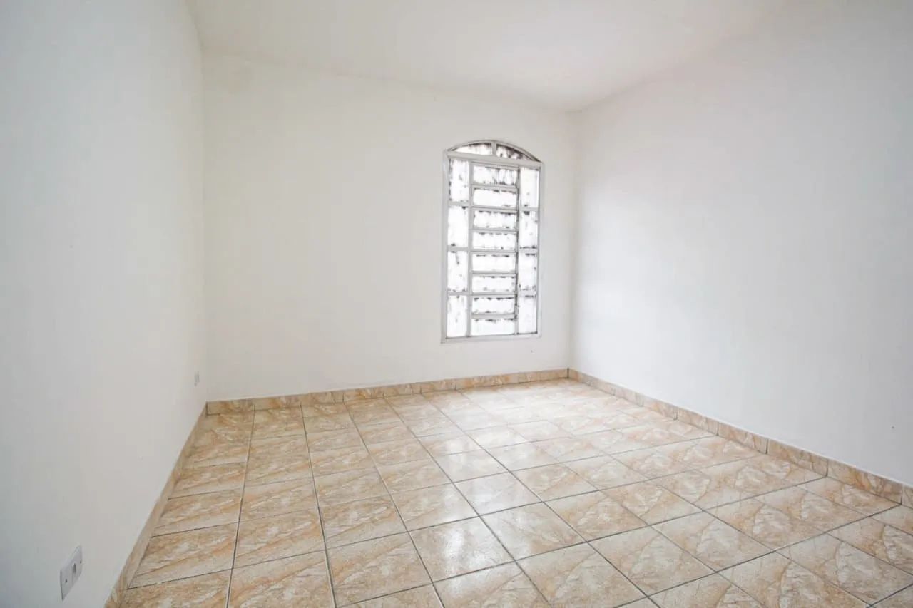 Casa comercial na Rua Ida Radiante Bonfanti, 85  200 m² - Foto 4