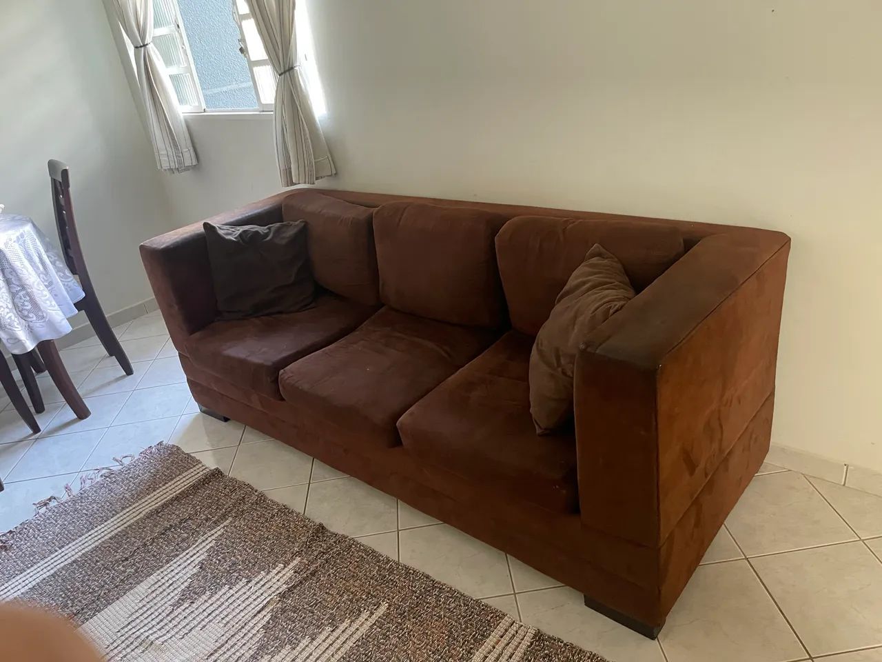 Sofa marrom com 3 assentos - Foto 3