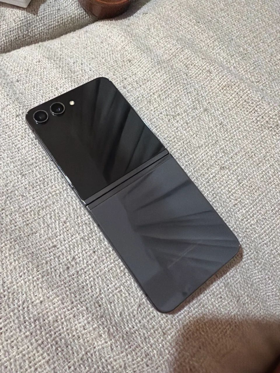 Samsung Galaxy Z Flip5 - Foto 4