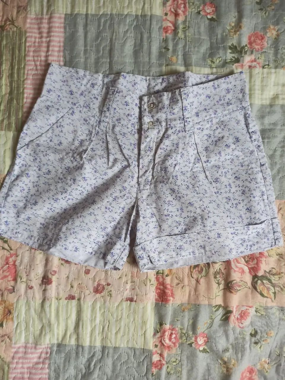 Desapego bermuda algodão floral tamanho P