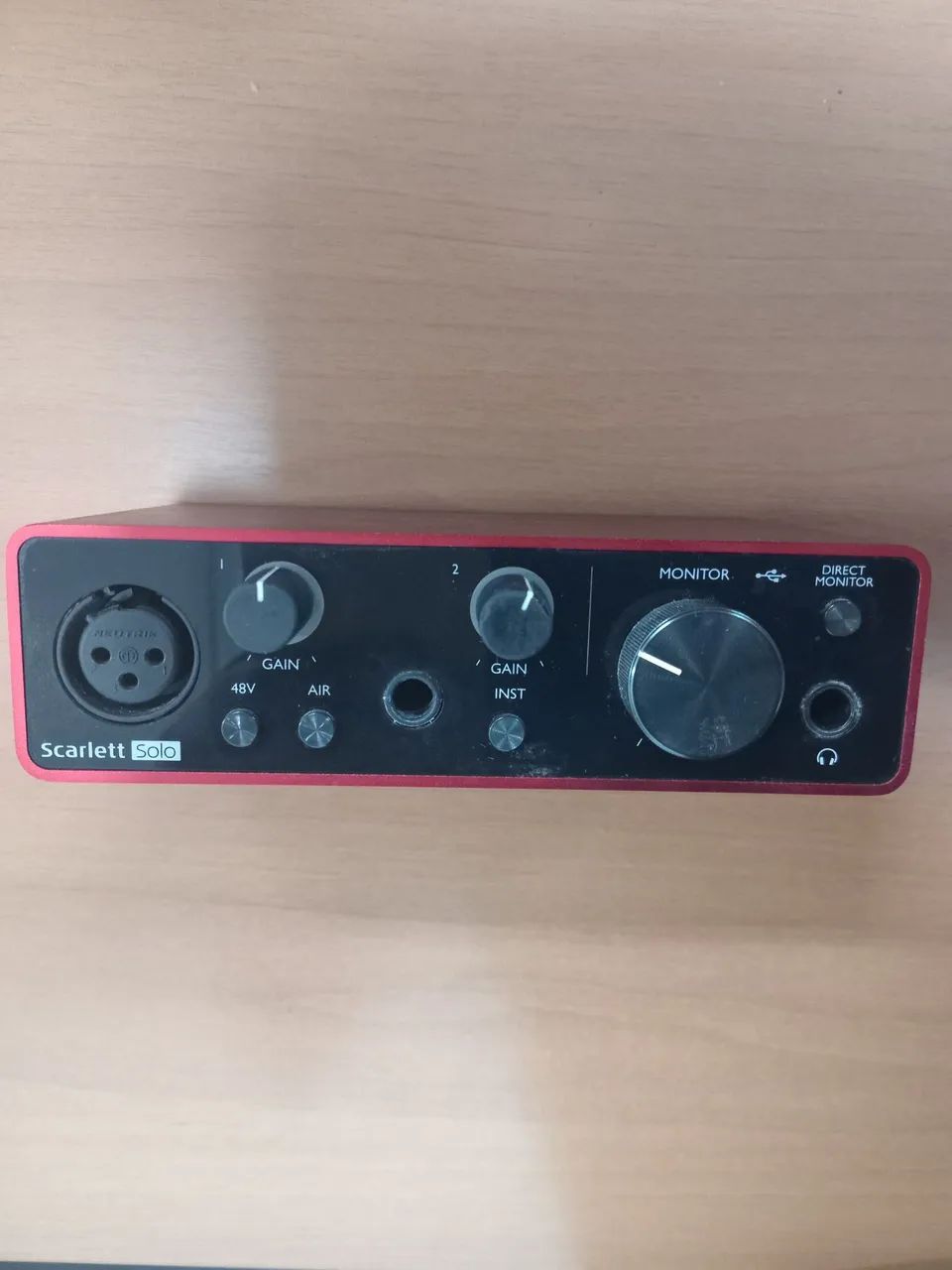 Interface de áudio Focusrite Scarlett Solo - 3a Geração.