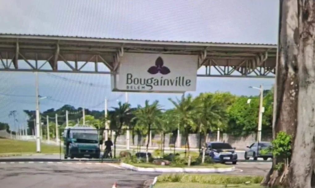 QUITADO Bougainville - Próximo da Entrada e praças 