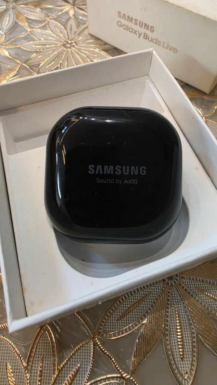 Galaxy buds live