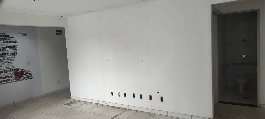 Sobrado + Galpão no fundo  - Setor Aeroporto - Foto 3