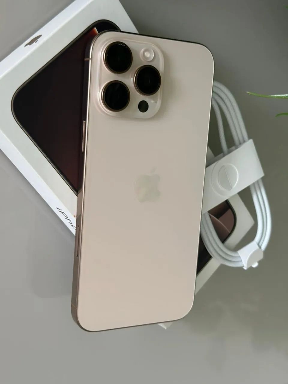 IPHONE 16 PRO MAX 256GB GOLD - Foto 4