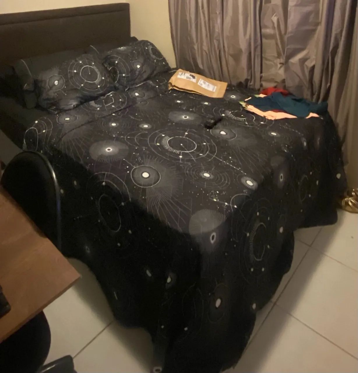 Cama queen 