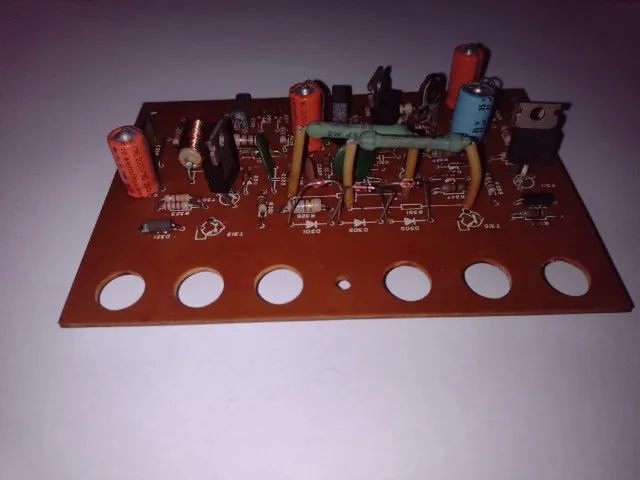 Placa do amplificador do receiver Polyvox PR-1800S (só 1 unidade da placa - para reparo ) - Foto 2