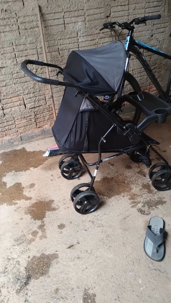 Carrinho de bebê conservado  - Foto 2