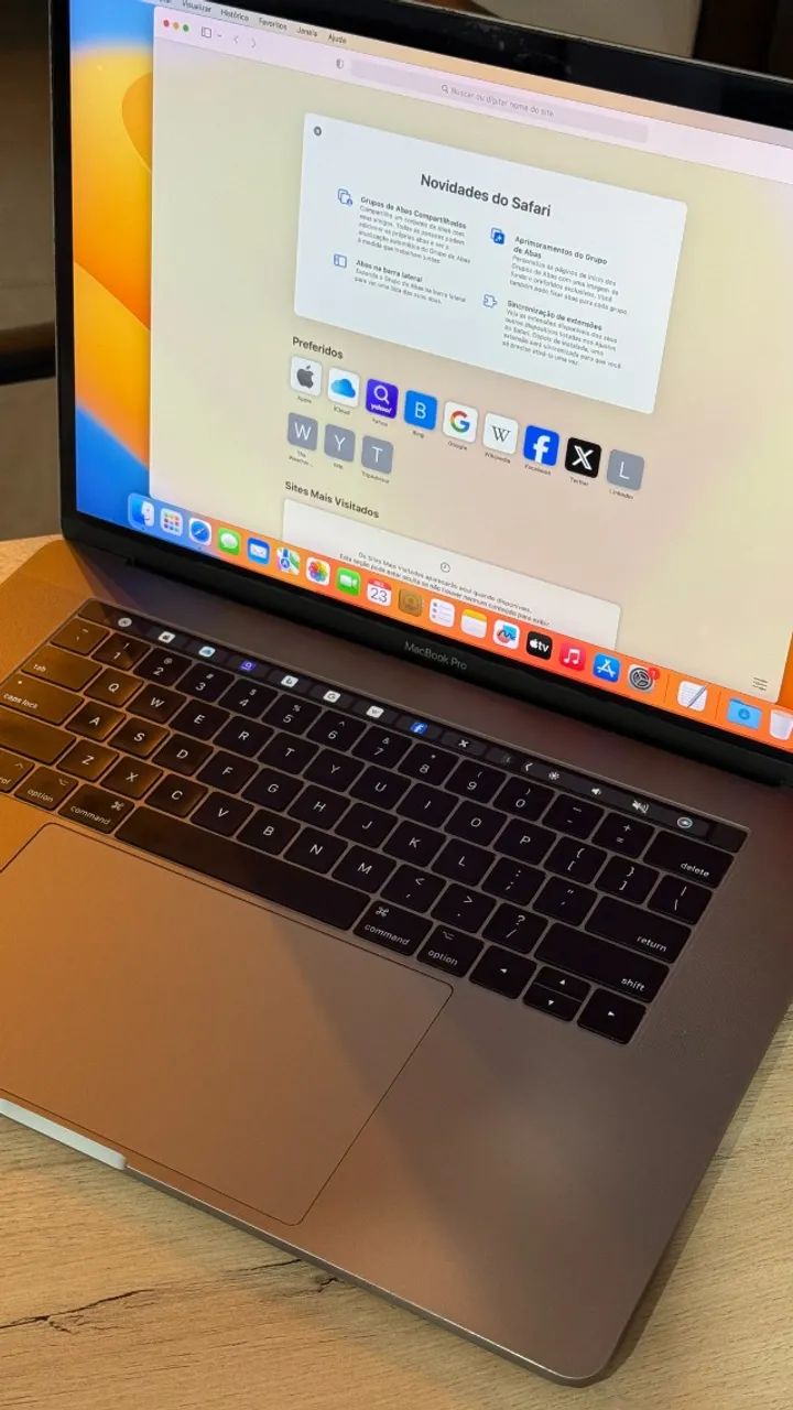Macbook Pro 2017 (16GB Ram | Intel Core i7 | 500GB SSD | AMD