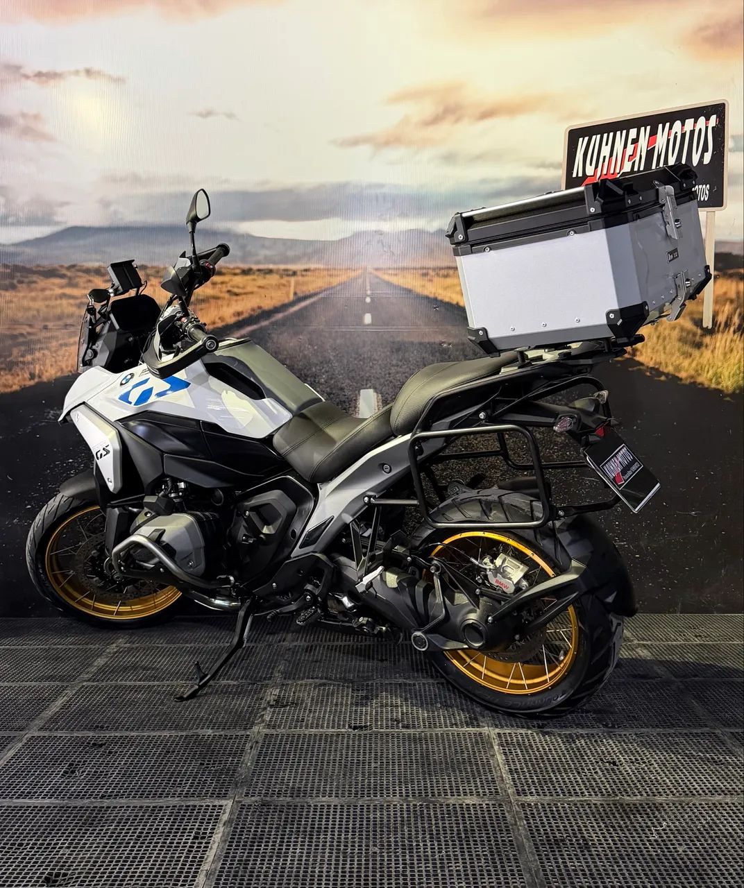 BMW R1300 Plus 2024 Apenas 7.700km  - Foto 3