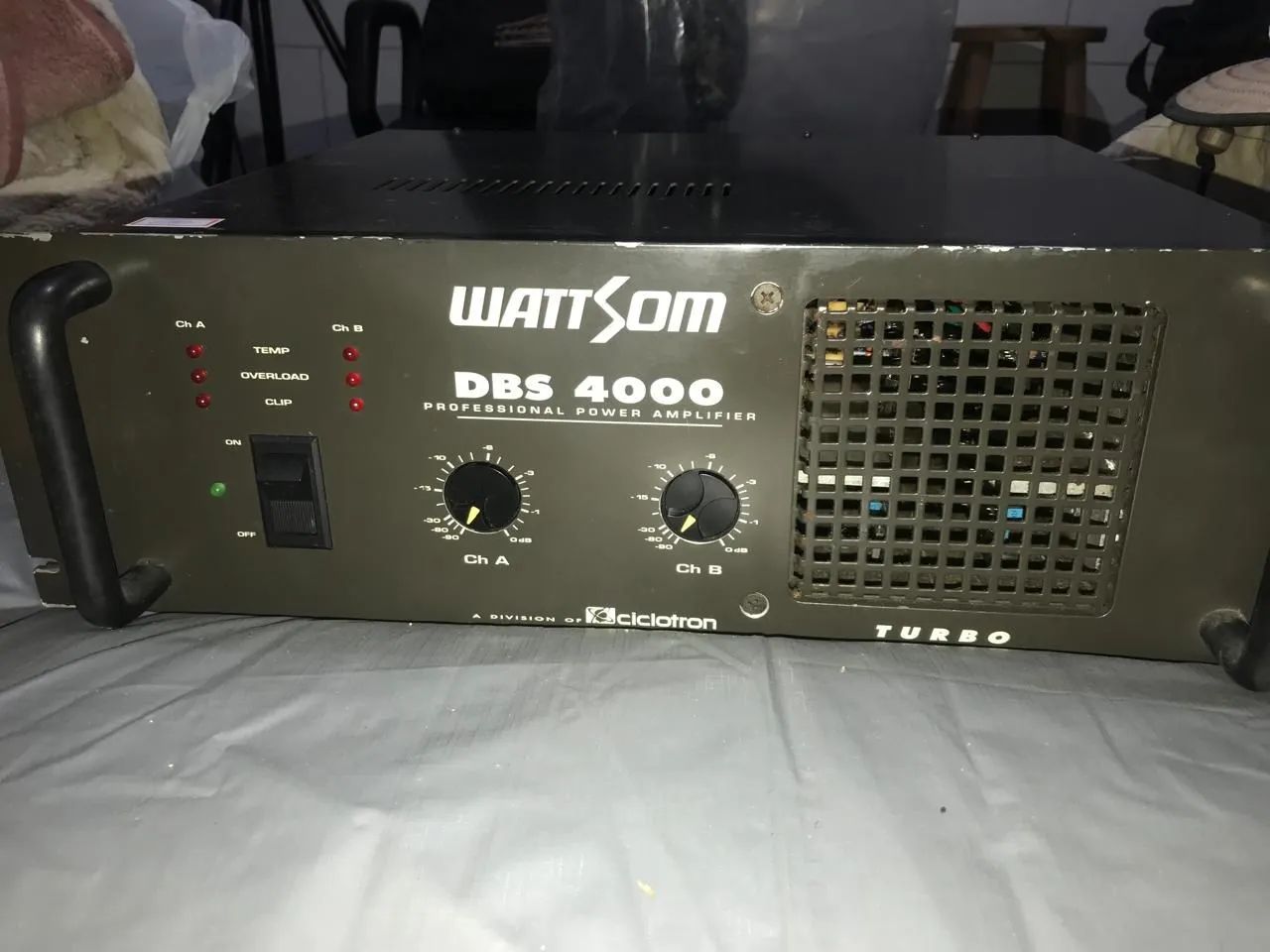 Amplificador WattSom