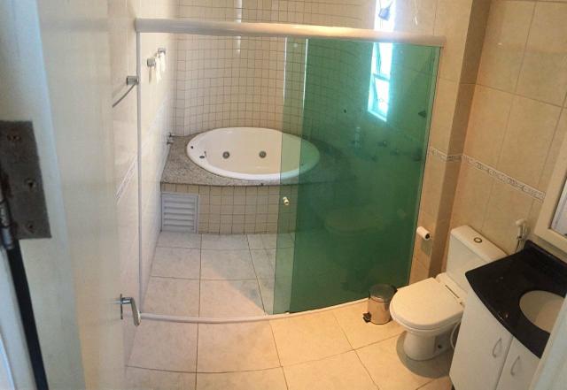 Apartamento a apenas 100 metros do mar em Meia Praia. 3 quartos e 3 vagas de garagem - Foto 6