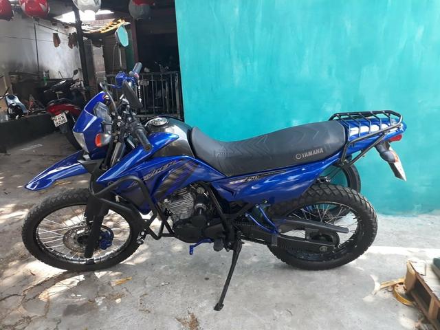 Troco ,Vendo ,é negocia ! lander 250 pouco rodada é personalizada - Foto 3