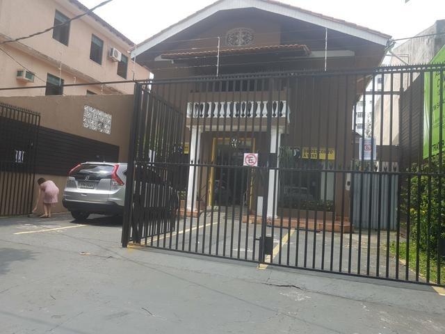 Aluga-se Casa para fins comerciais