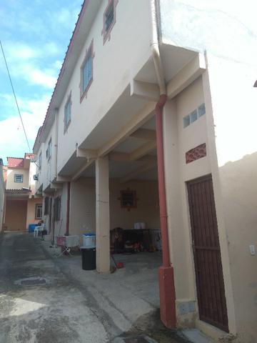 Alugo casa (2 quartos) em Cabuís, Nilópolis. Rua Antônio Pereira