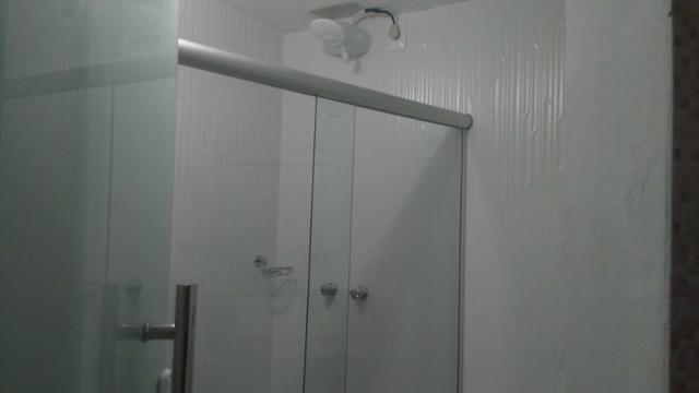 Aluga-se Flat , com 1 quarto, 1 Banheiro, 1 Sala/Cozinha em Condominio Fechado - Foto 4