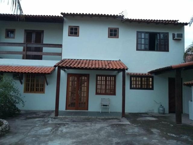 Casa com quintal, espaço gourmet com churrasqueira, piscina, espaço fitness, laguinho, etc - Foto 2