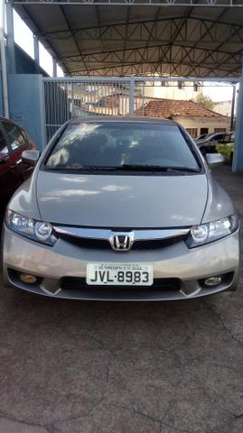 Vendo honda new civic 08/08 flex tr. *
