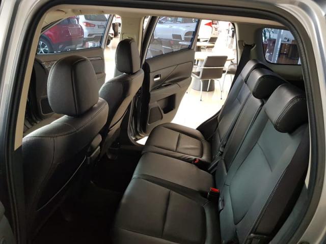 MITSUBISHI OUTLANDER 2.0 COMFORT 7 LUGARES AUT - Foto 15