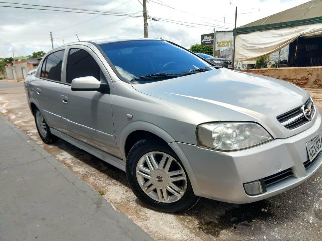 Astra 2.0 2003 sedan - Foto 2