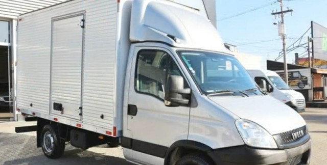 Iveco Daily 35s14 Baú 2017 - Foto 3