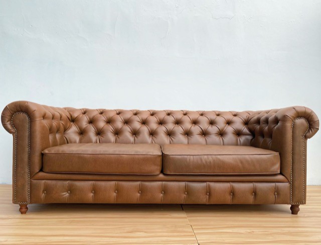 Sofa chesterfield | +152 anúncios na OLX Brasil