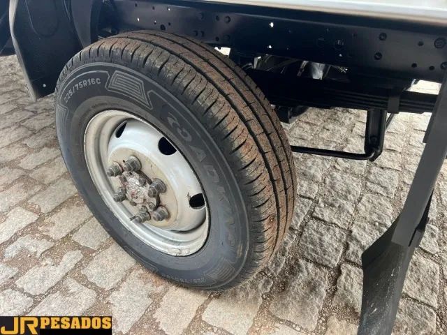 iveco daily 35s14 vuc ano 2019 com baú toco 4x2