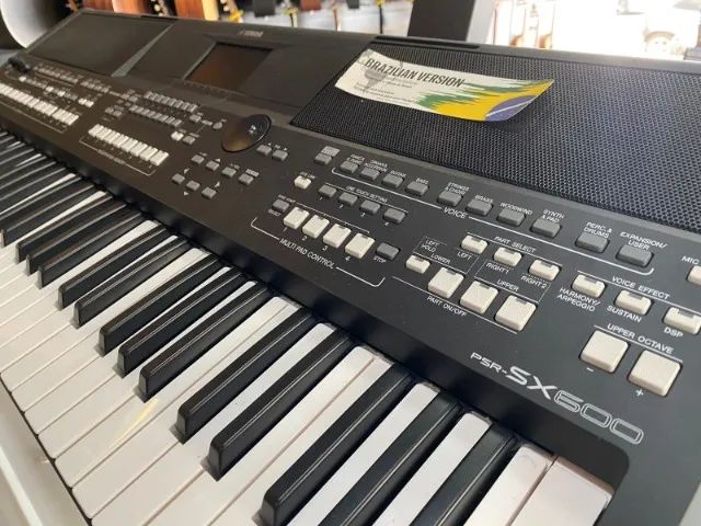 Teclado Yamaha PSR-SX600 Arranjador - Simili Música