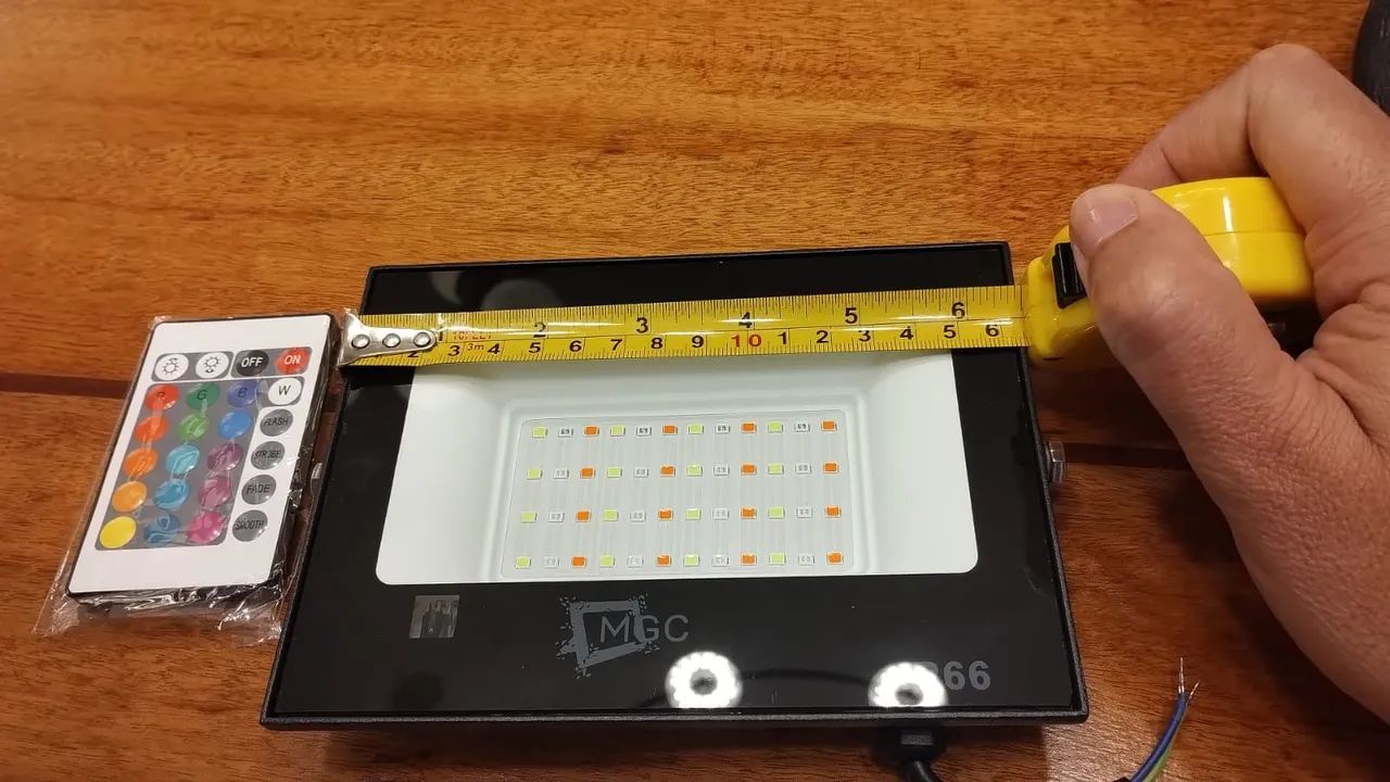 Refletor RGB 100w  - Foto 4